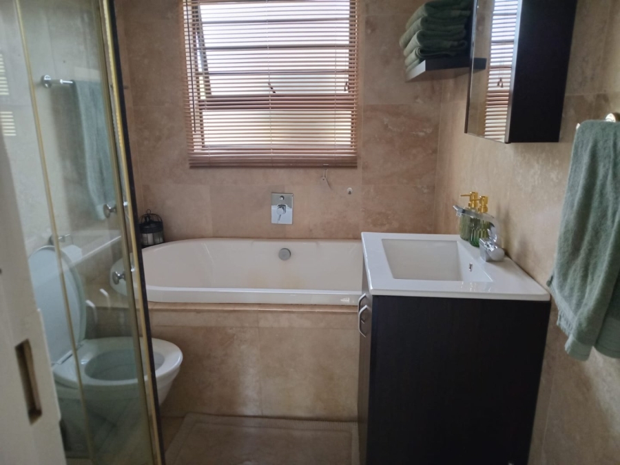 7 Bedroom Property for Sale in Bloemhof North West